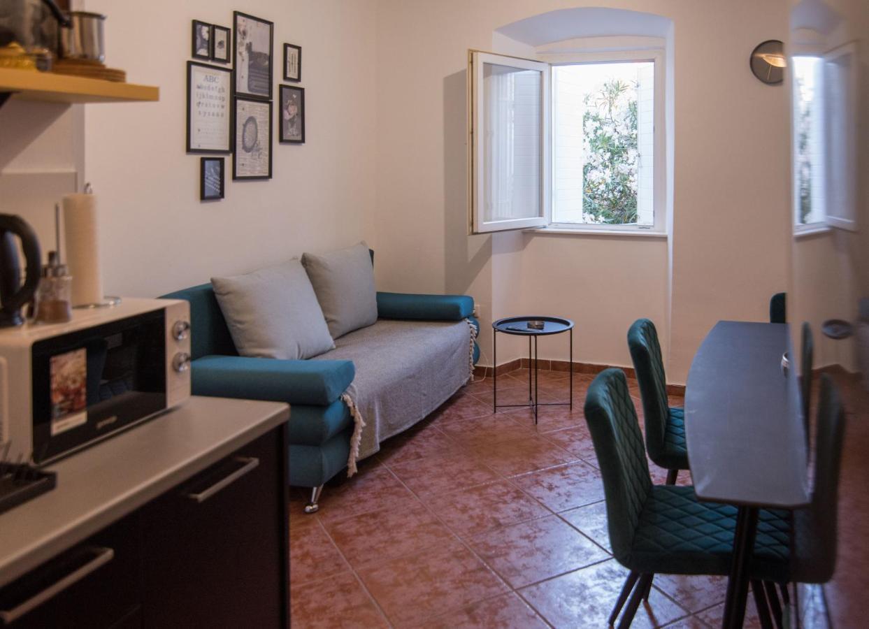 Apartmani Stones Sutivan I מראה חיצוני תמונה