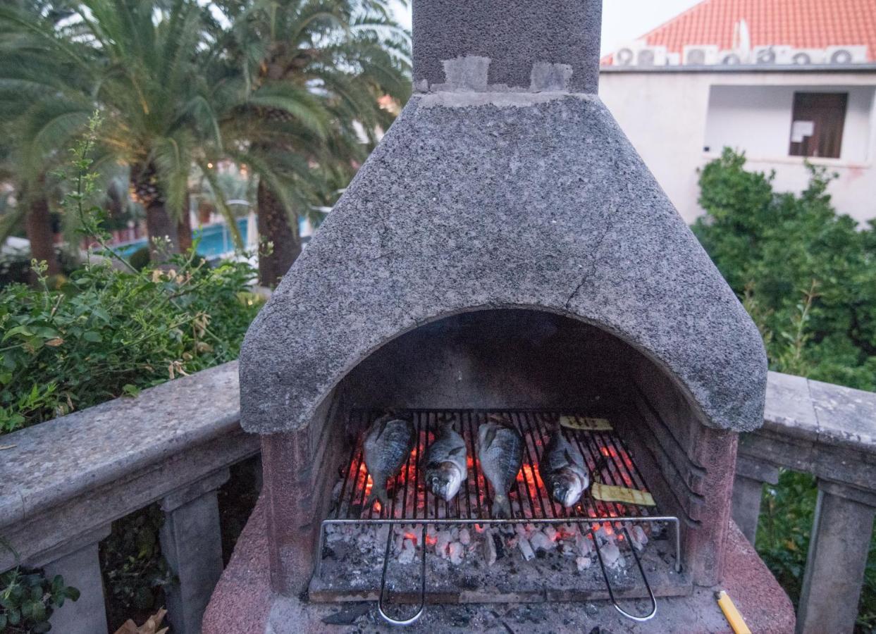 Apartmani Stones Sutivan I מראה חיצוני תמונה