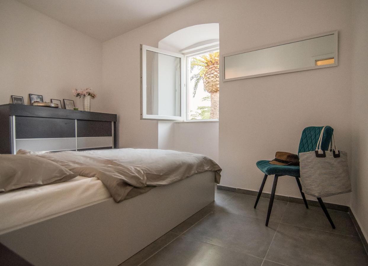 Apartmani Stones Sutivan I מראה חיצוני תמונה